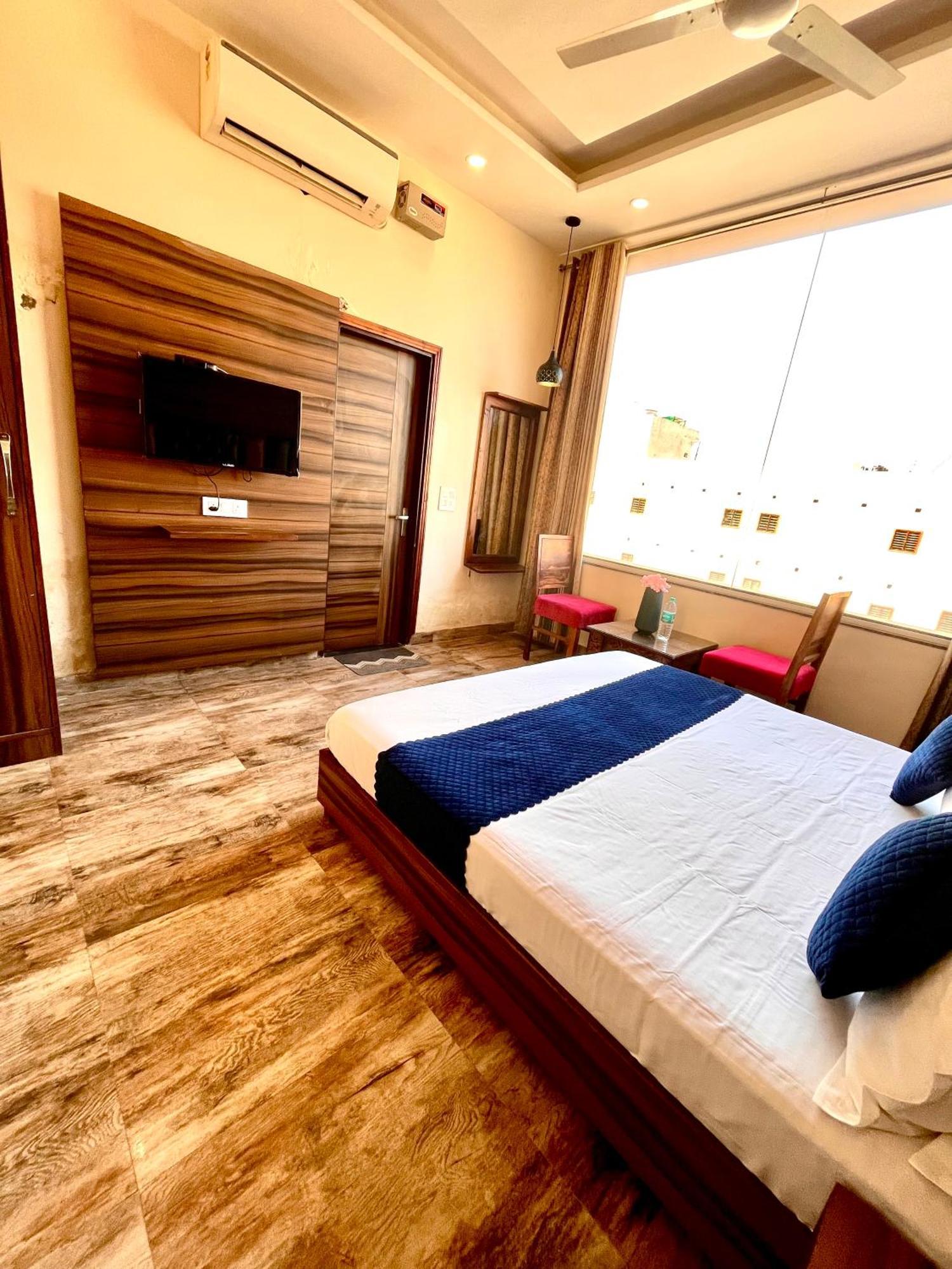 Hotel Woodlark Zirakpur Chandigarh !! Top Rated & Most Awarded Properties In Tricity !! 외부 사진